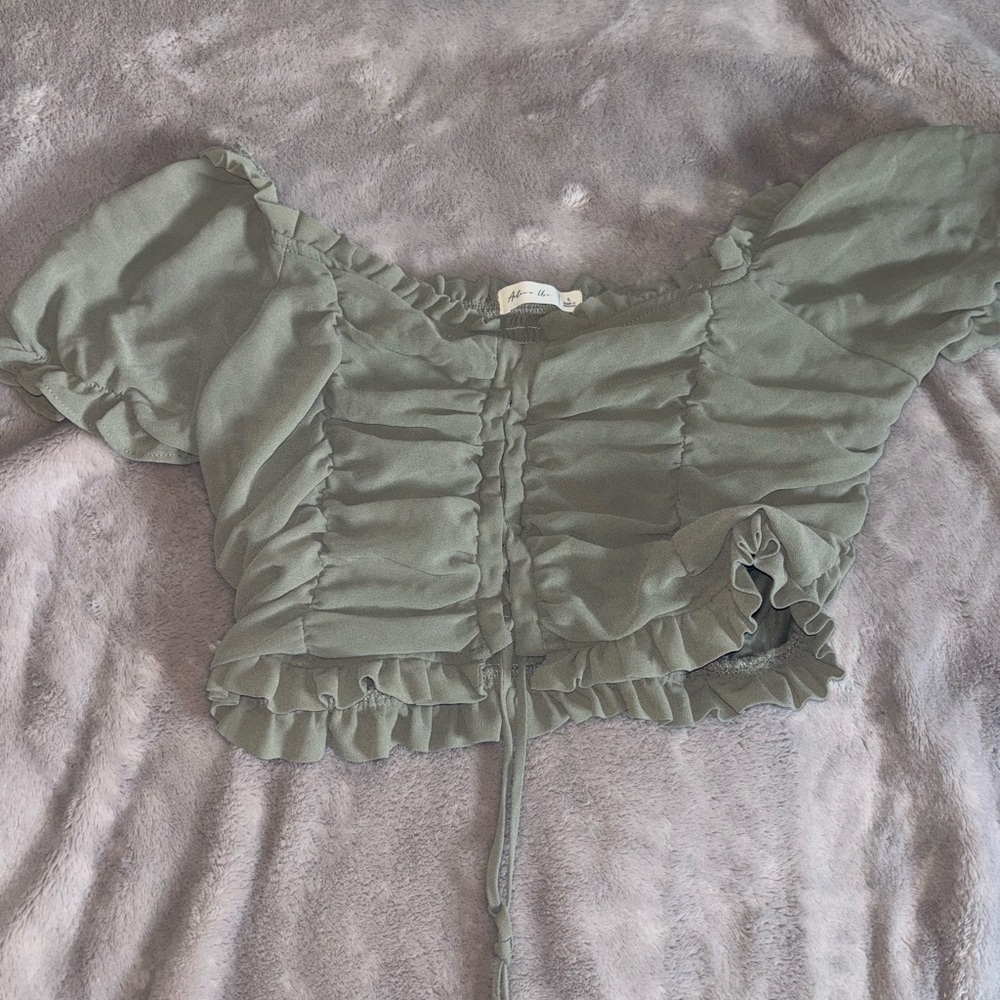 Active USA Green Ruched Crop Blouse